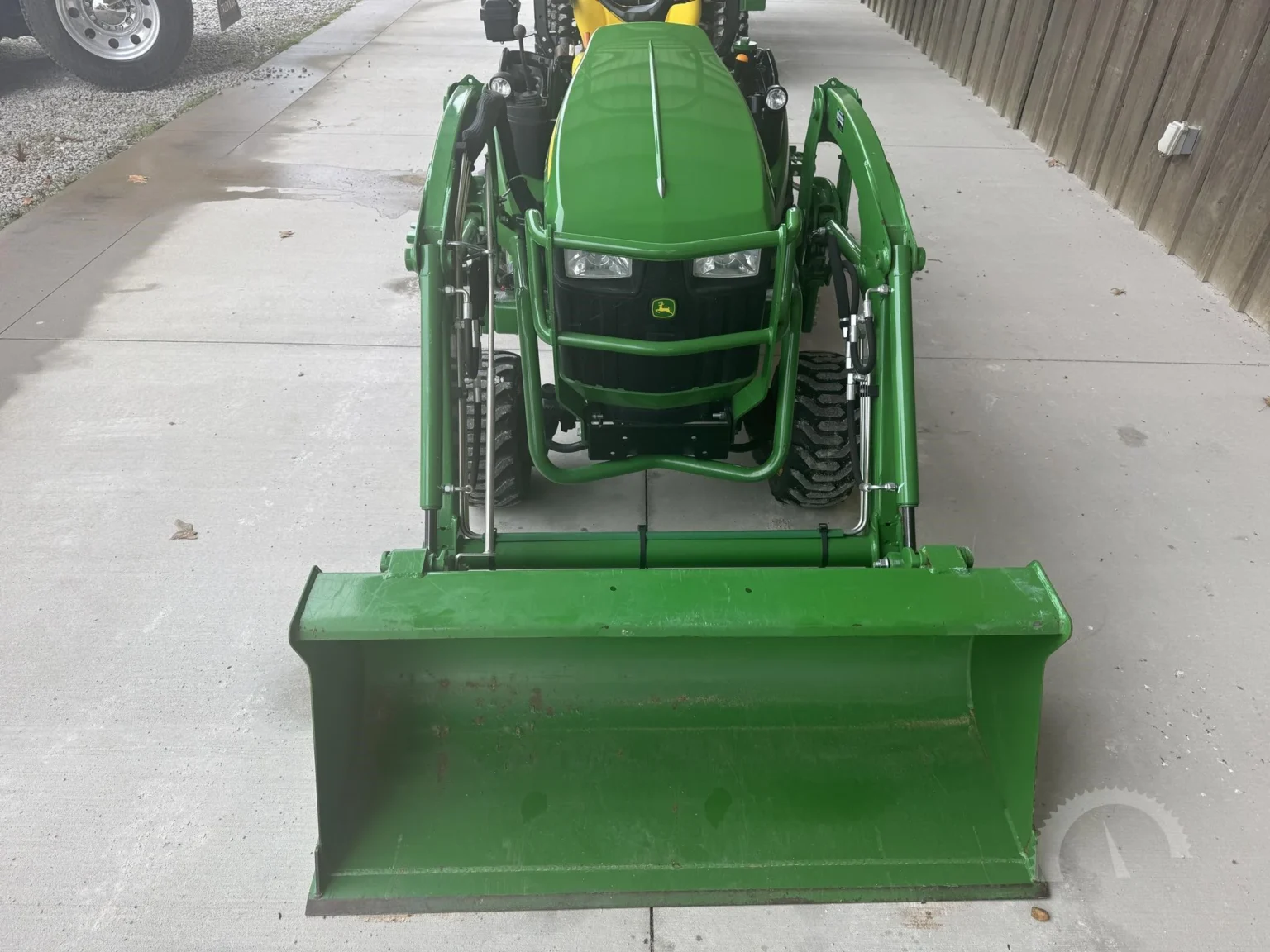 img-14-1536x1152-1 Tracteur compact John Deere 1025R 2019 – Image 1