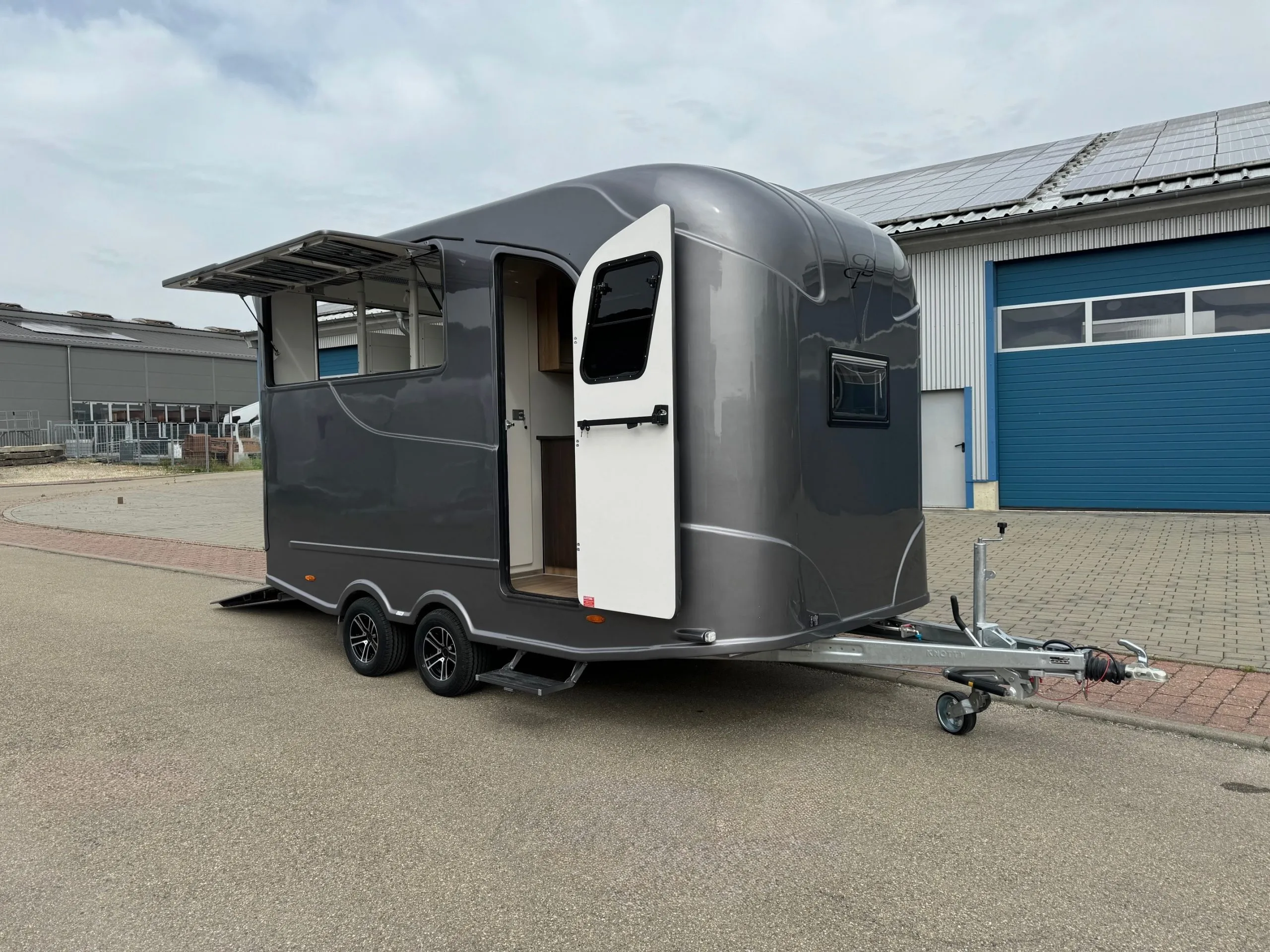 IMG_0200-1-scaled-1 Remorque chevaux ANKA avec home car 2024 – Image 1