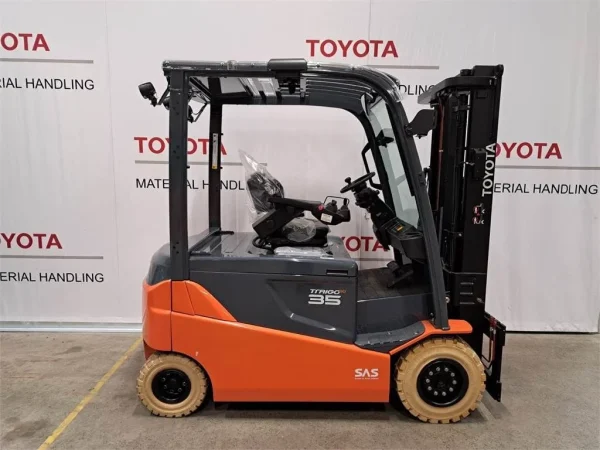 Toyota-8FBMT35-4-600x450 Chariot élévateur Toyota 8FBMT35 2021 – Image 1